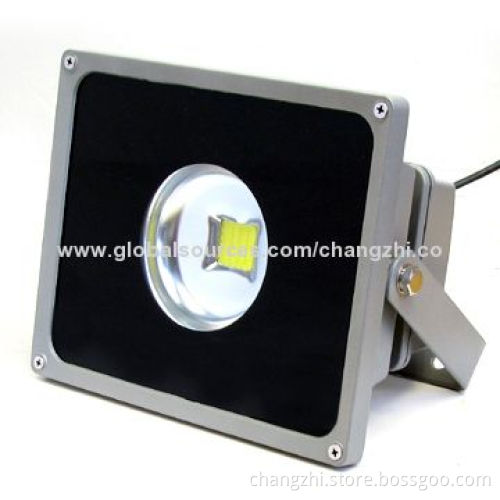 Floodlight with Die-cast Aluminum Body, 60° Beam Angle